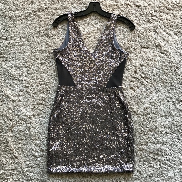 Bebe Dress - Picture 2 of 7